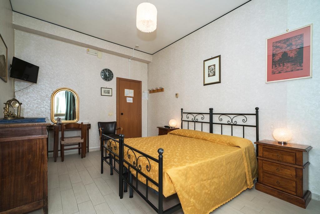 Hotel Ristorante Stella ปาเลสตรินา ภายนอก รูปภาพ