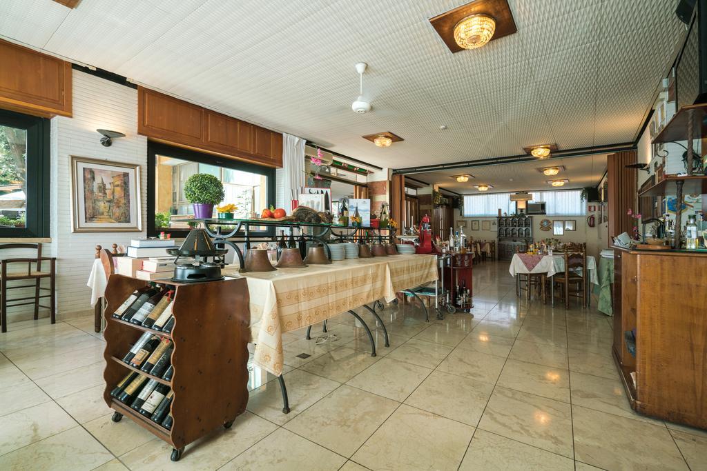 Hotel Ristorante Stella ปาเลสตรินา ภายนอก รูปภาพ
